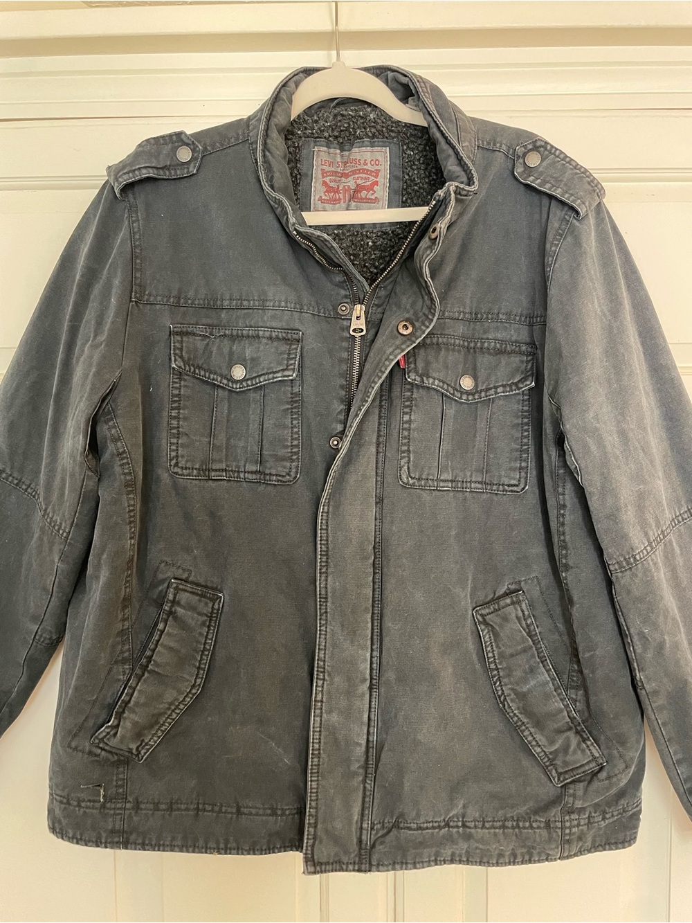 Levi's Men's Washed Cotton Sherpa-Lined Military Field Jacket in Faded Black, L